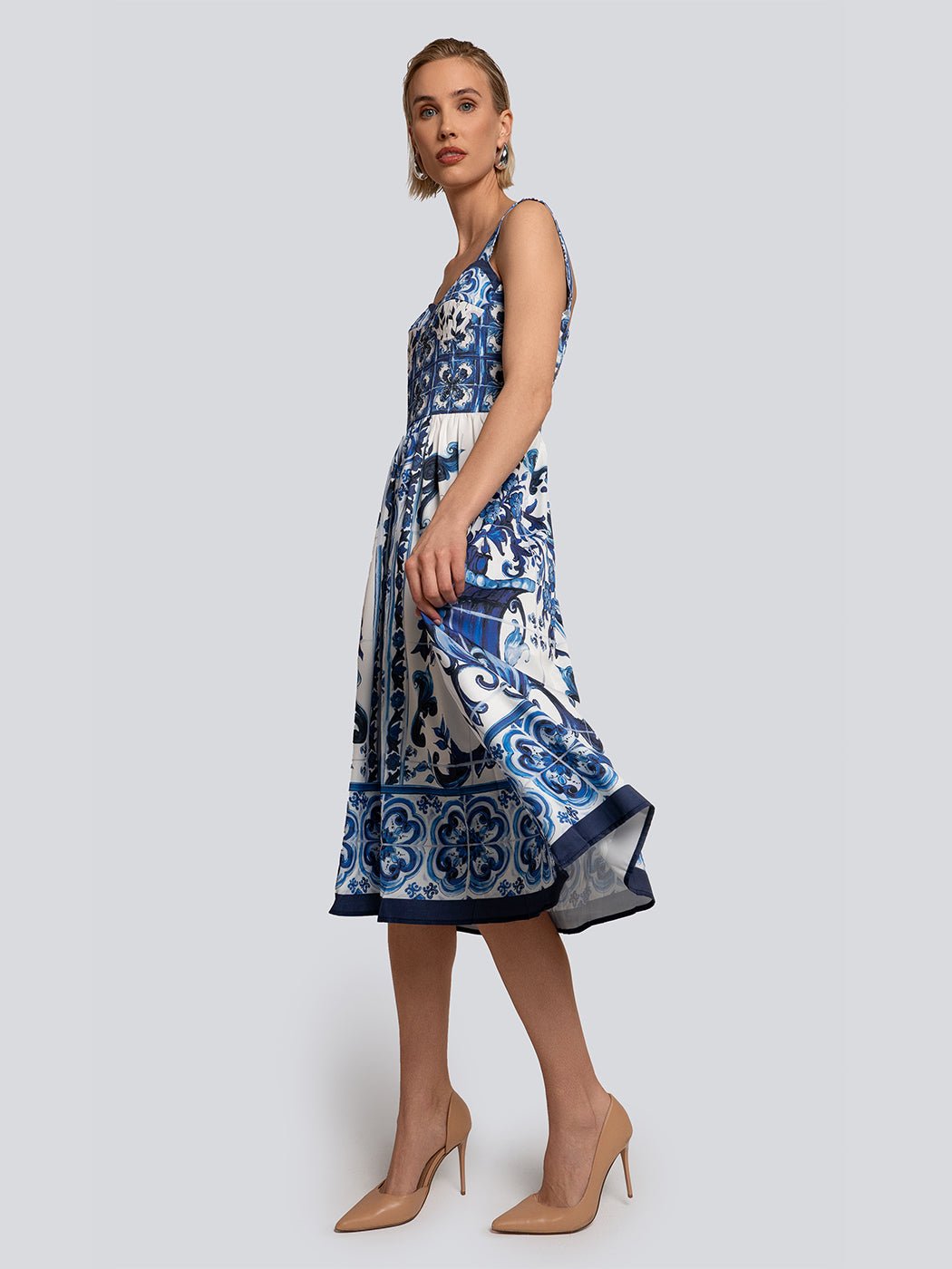 Nina Sleeveless Porcelain Print Midi Dress - Glory Connection