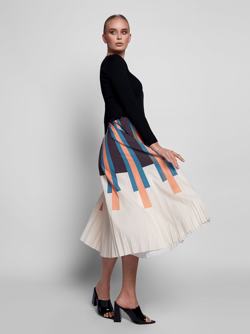 Deora Knitted Midi Dress - Glory Connection